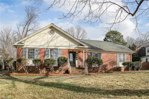1241 Foxhall Dr, Winston Salem, NC 27106