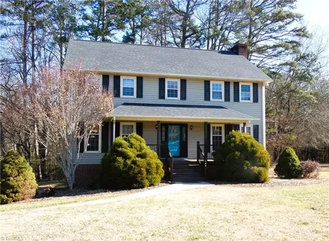 169 Williamsburg Rd, Winston Salem, NC 27107