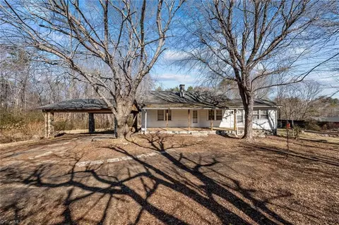 1528 K-fork Rd, Madison, NC 27025