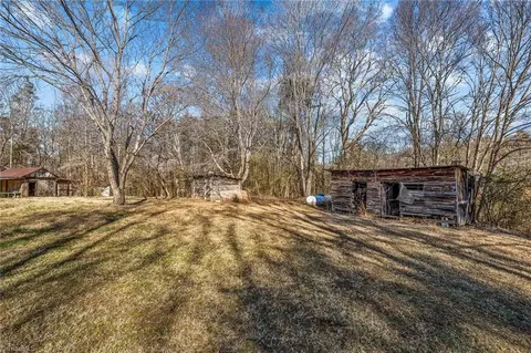 Exterior - 1528 K-fork Rd, Madison, NC 27025 photo 9 of 9