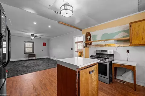 Living - 1528 K-fork Rd, Madison, NC 27025 photo 4 of 6