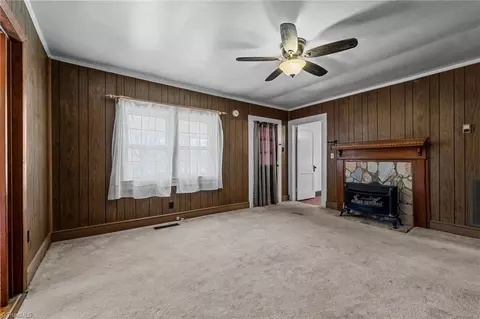 Living - 1528 K-fork Rd, Madison, NC 27025 photo 2 of 6