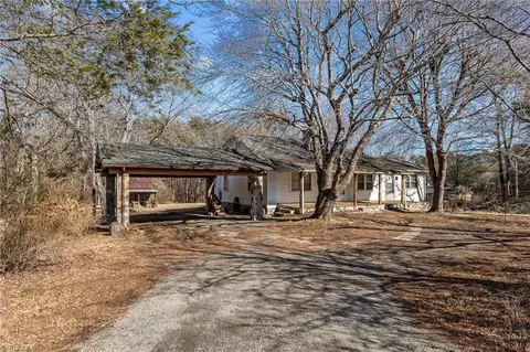 Exterior - 1528 K-fork Rd, Madison, NC 27025 photo 2 of 9