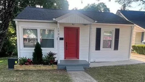 1205 Hickory St, Reidsville, NC 27320