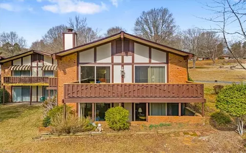 1101 Gatehouse Rd, High Point, NC 27262