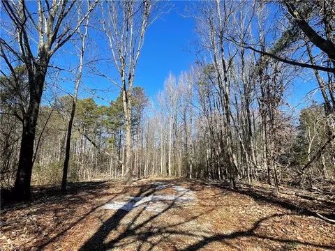 5404 Davis Mill Rd, Greensboro, NC 27406