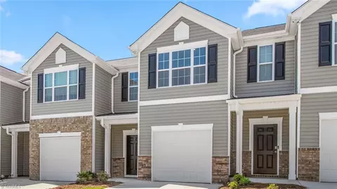 1367 Amberview Ln, Kernersville, NC 27284