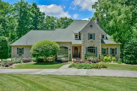 2547 Beechwood Dr, Asheboro, NC 27205