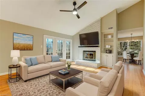 2375 Brandt Vlg, Greensboro, NC 27455