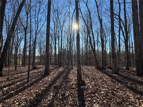 520 Nc Highway 150, Lexington, NC 27295