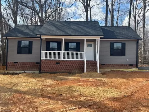 349 Sunrise Ave, Franklinville, NC 27248