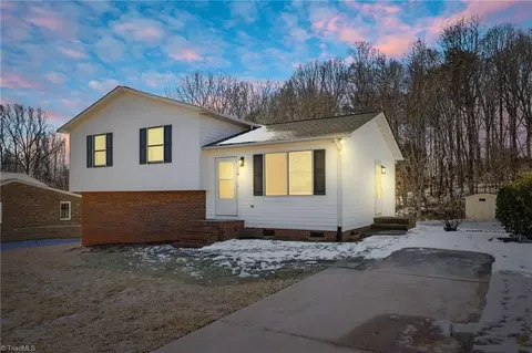 118 Walter Ln, King, NC 27021