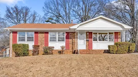 2104 Carpenter St, Greensboro, NC 27403