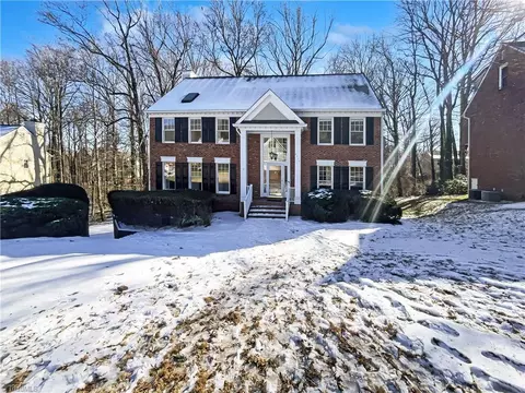 5417 Pigeon Cove Dr, Greensboro, NC 27410
