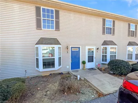 3 Portside Ct, Greensboro, NC 27406