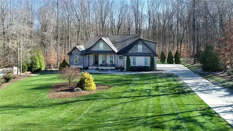 8107 Moores Mill Ct, Stokesdale, NC 27357
