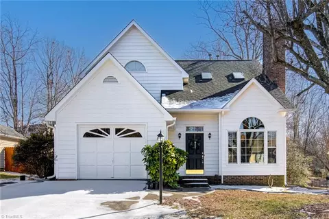 5609 Poplar Hill Ct, Greensboro, NC 27407