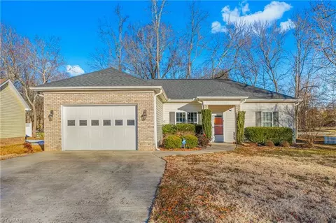 411 Northridge Dr, Eden, NC 27288