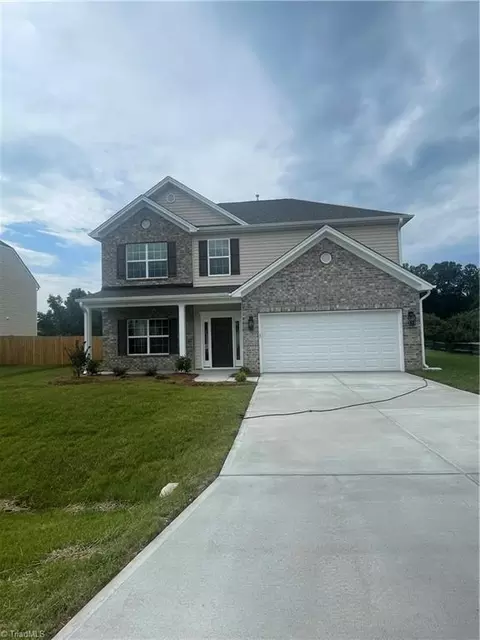 232 Kyndall Run Dr #33, Lexington, NC 27295