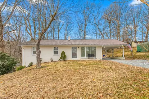 513 Patricia Ln, Lexington, NC 27295