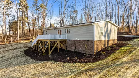 261 Willifords Point Dr, Roxboro, NC 27574 photo 27