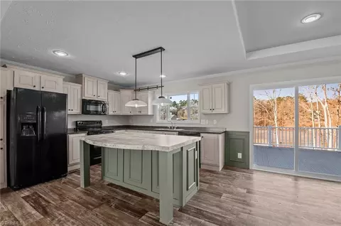 261 Willifords Point Dr, Roxboro, NC 27574 photo 8
