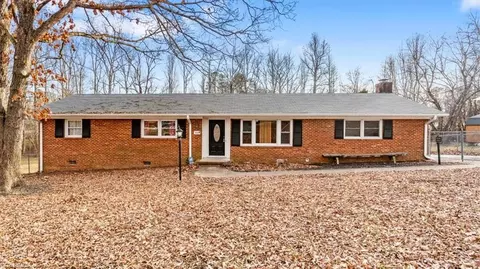 300 Venus Dr, Greensboro, NC 27406