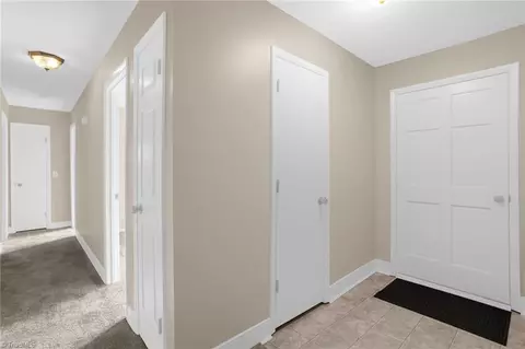 Entry Way - 101 Kingstree Rd, King, NC 27021 photo 2 of 2