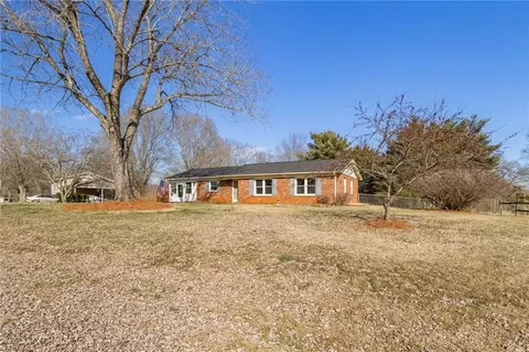 Exterior - 101 Kingstree Rd, King, NC 27021 photo 3 of 14