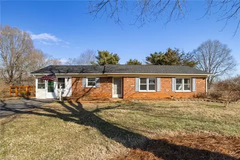 Exterior - 101 Kingstree Rd, King, NC 27021 photo 2 of 14