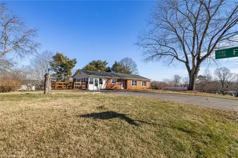 Exterior - 101 Kingstree Rd, King, NC 27021 photo 4 of 14