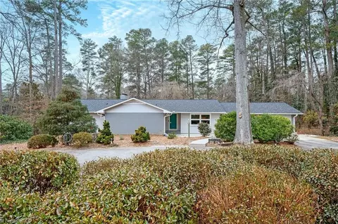 264 Knollwood St, Winston Salem, NC 27104