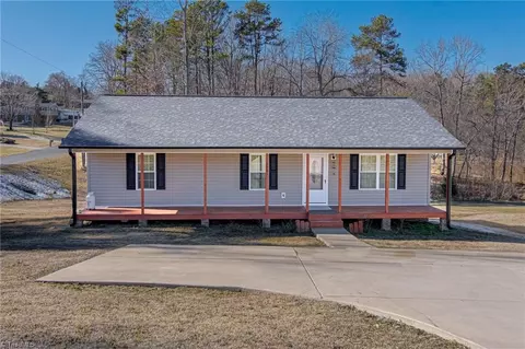 5207 Brook Cir, Archdale, NC 27263
