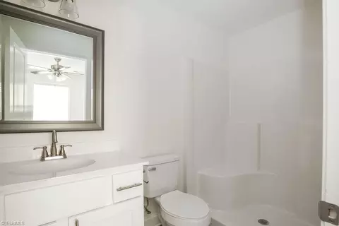 Bath - 135 Plummer Dr, Archdale, NC 27263 photo 1 of 2