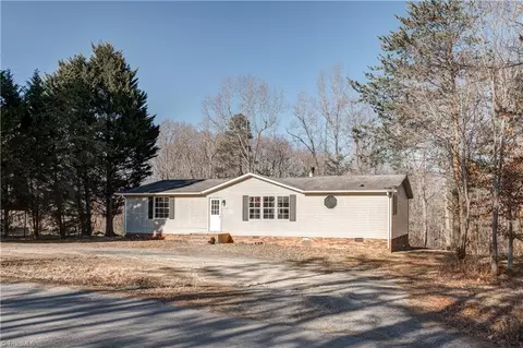 6012 Cain Forest Dr, Walkertown, NC 27051