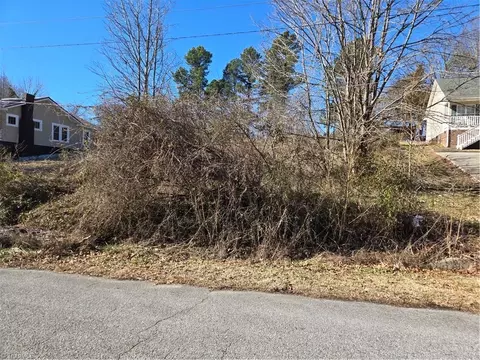 343 Wingo St, High Point, NC 27262