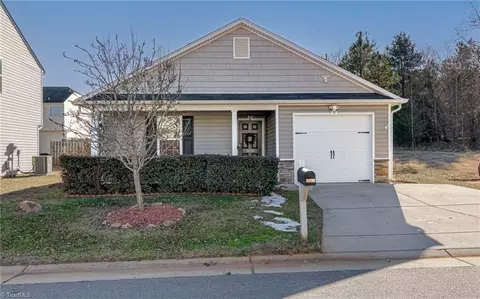 3838 Calhoun Ln, Kernersville, NC 27284