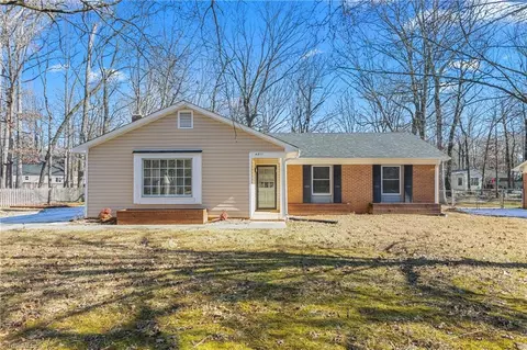4811 Beechcroft Dr, Greensboro, NC 27407