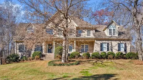 6603 Stonecroft Dr, Oak Ridge, NC 27310