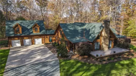 3767 Piney Mountain Rd, Walnut Cove, NC 27052