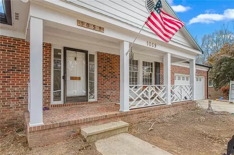 1059 Indian Valley Dr, Burlington, NC 27217