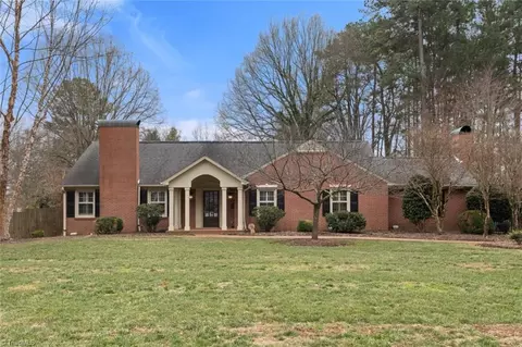 210 Buckingham Rd, Winston Salem, NC 27104