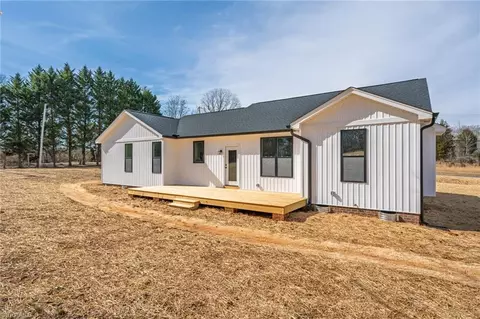 6453 Post Rd, Thomasville, NC 27360 photo 26