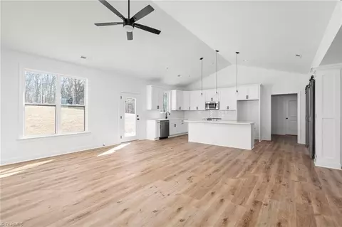 6453 Post Rd, Thomasville, NC 27360 photo 10