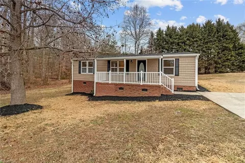 1041 22nd St E, Kannapolis, NC 28083 photo 1