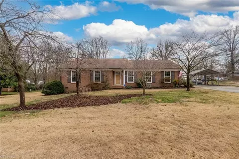 817 Mystic Dr, Greensboro, NC 27406