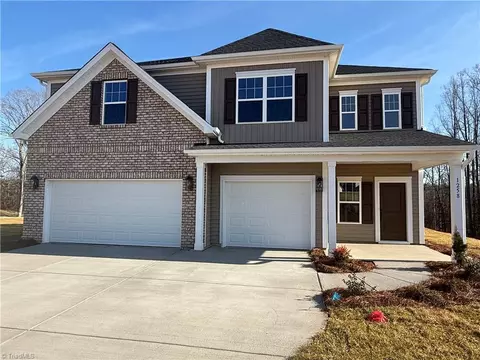 1258 Creek Knoll Dr, Lewisville, NC 27023