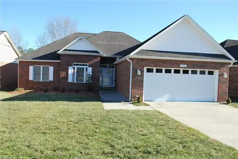 115 New Hampshire Ct, Mocksville, NC 27028