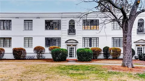 1700 Elm St N #F1, Greensboro, NC 27408