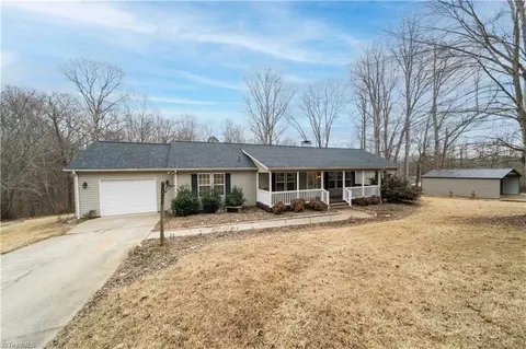 2021 Joes Dr, Yadkinville, NC 27055